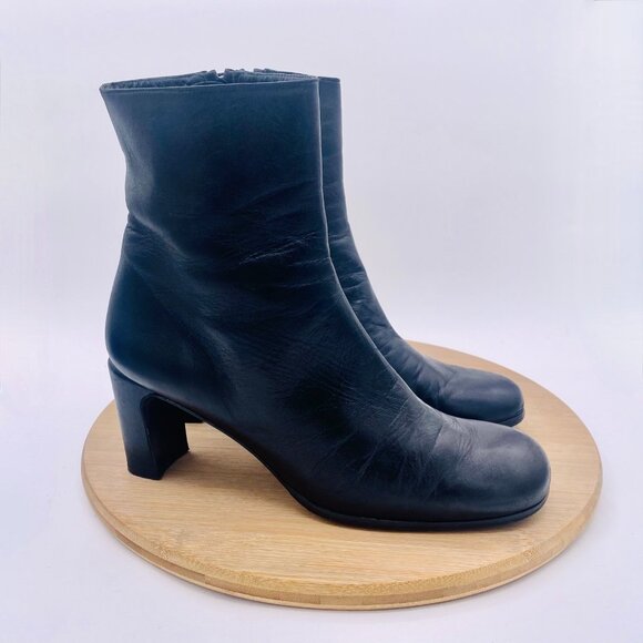 Stuart Weitzman Boots Womens 9 Black Leather Ankle Zip Quiet Luxury - Picture 7 of 12